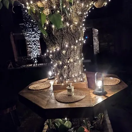 Theopetra Home شقة